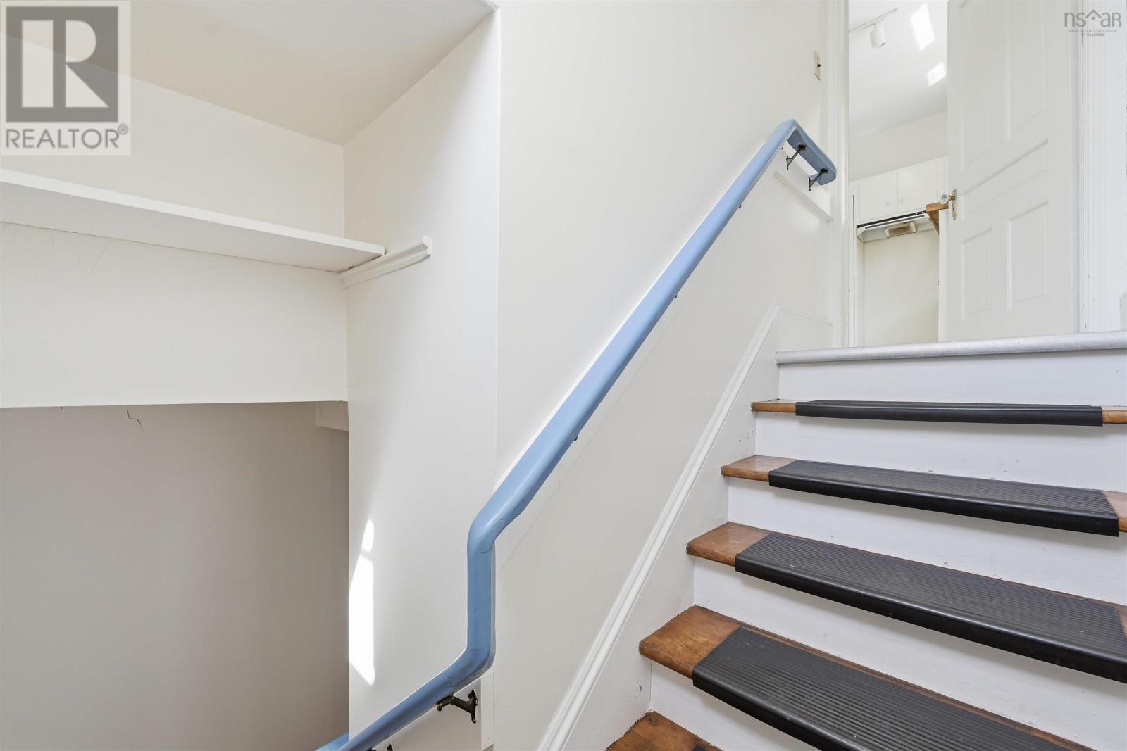 6470 Coburg Road - 37