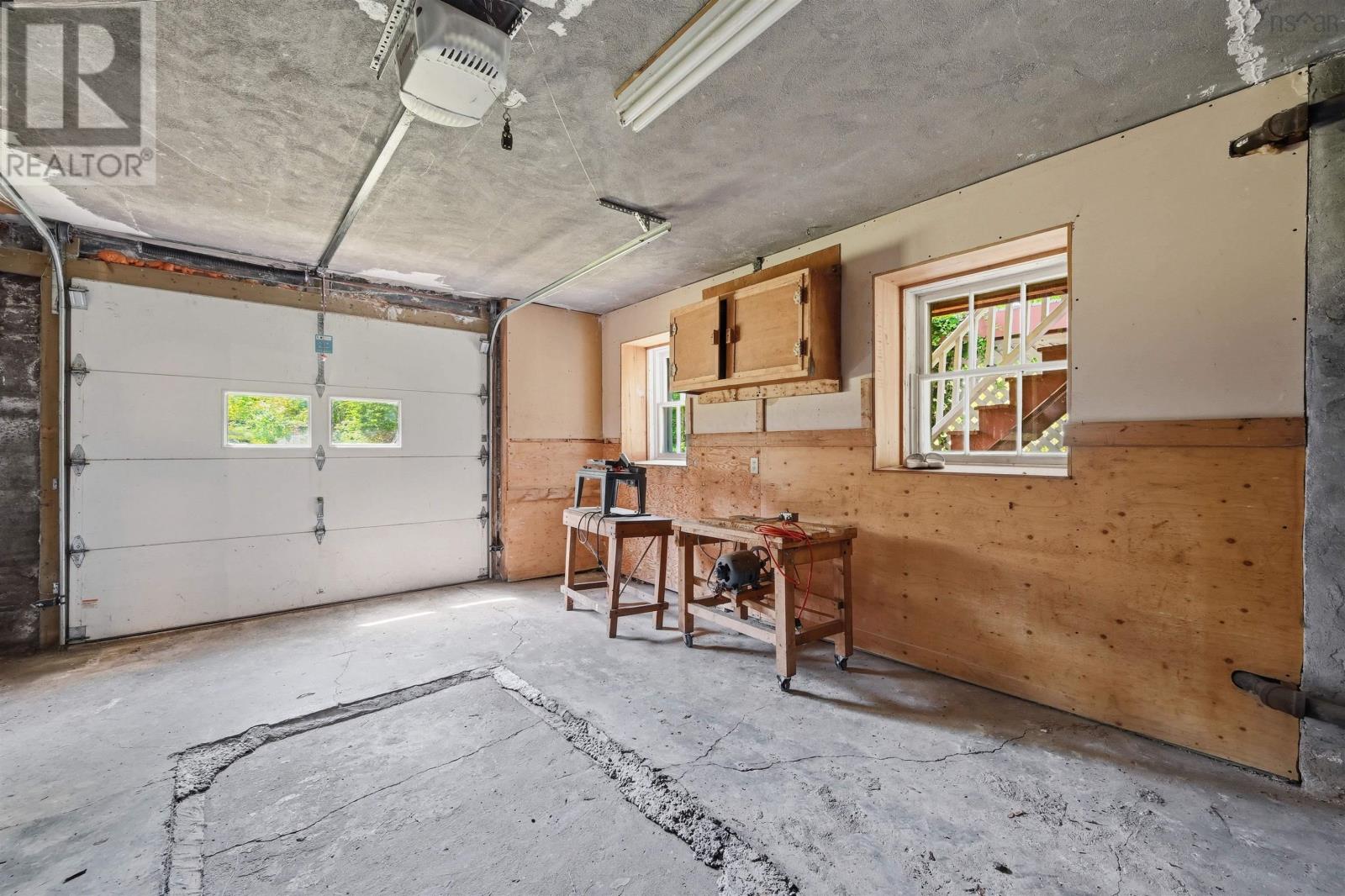6470 Coburg Road - 39