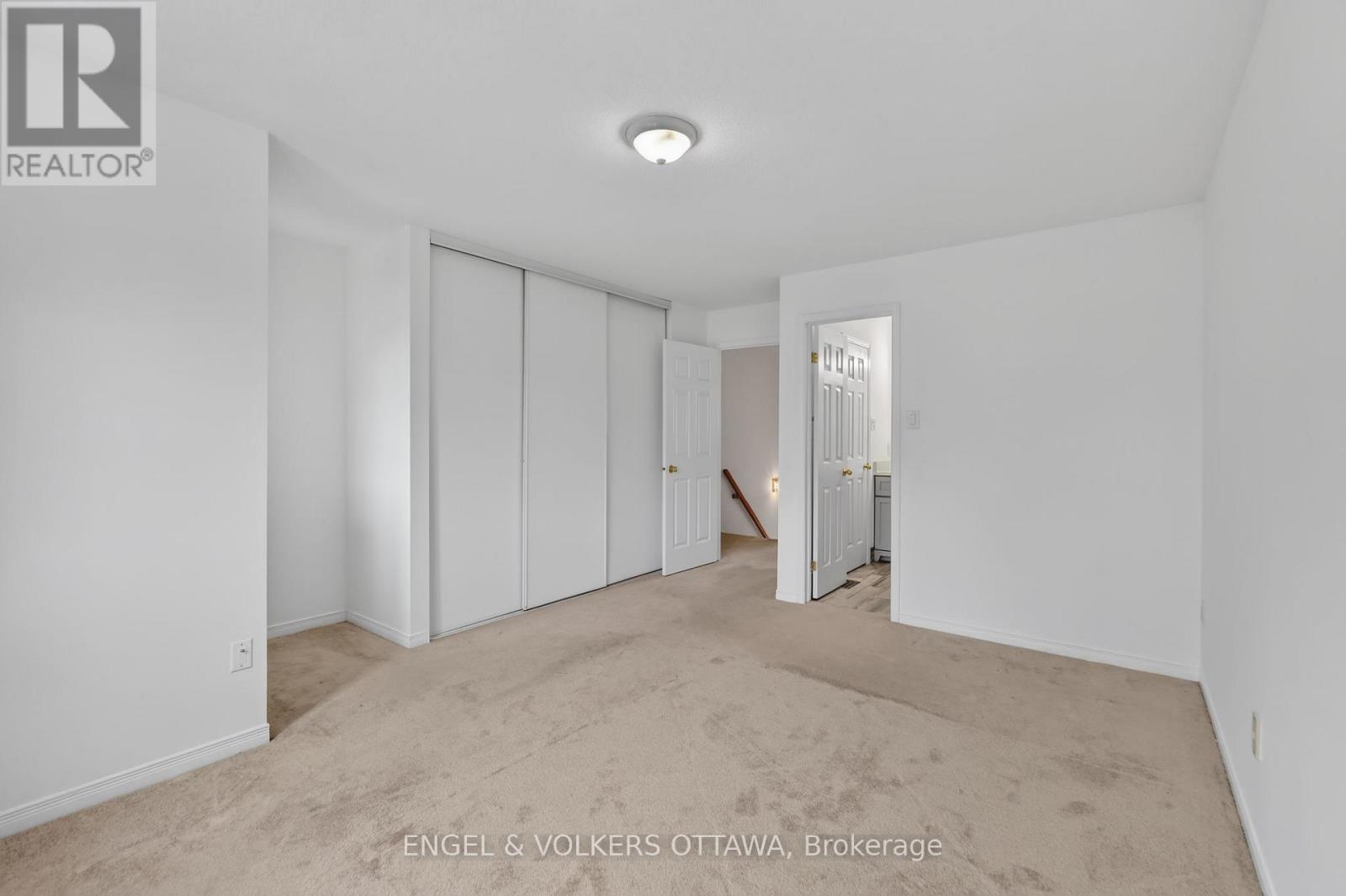 2 Bed, 1 Bath House for Rent in Ottawa – 104 MANHATTAN CRESCENT, Ottawa – MLS# X13455574 - Image 11