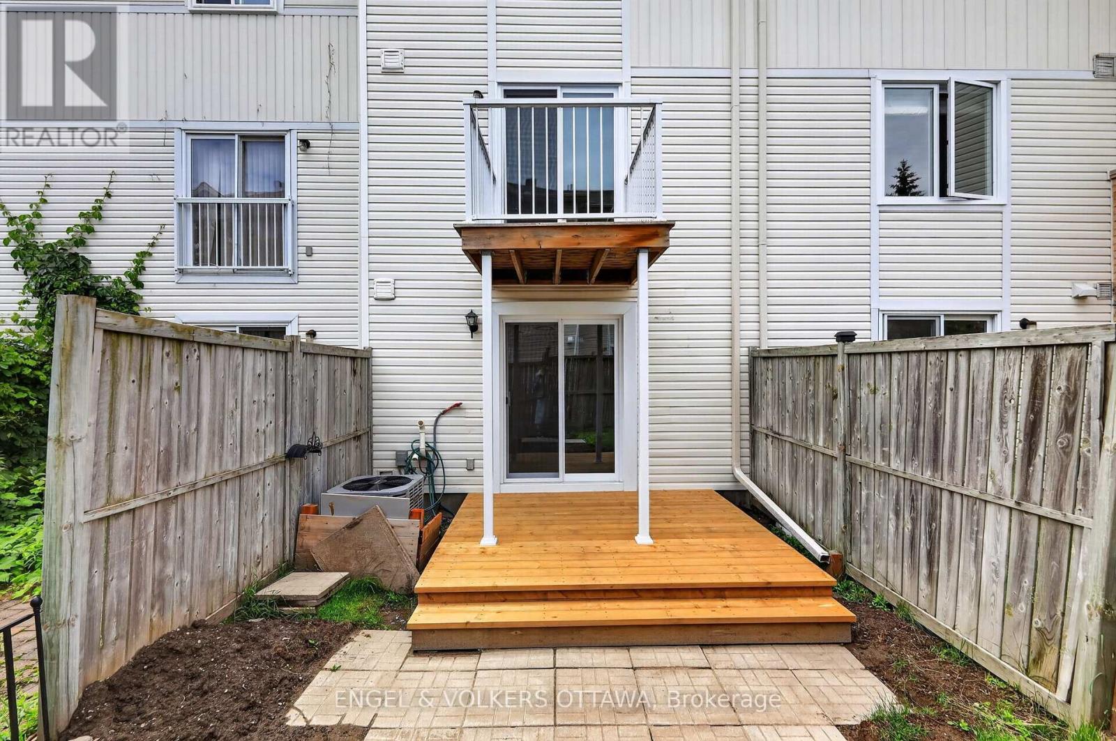 2 Bed, 1 Bath House for Rent in Ottawa – 104 MANHATTAN CRESCENT, Ottawa – MLS# X13455574 - Image 20