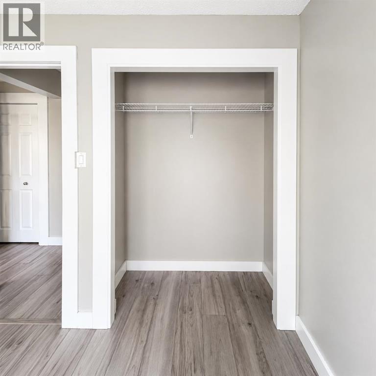 11, 2407 17 Street SW — photo 9