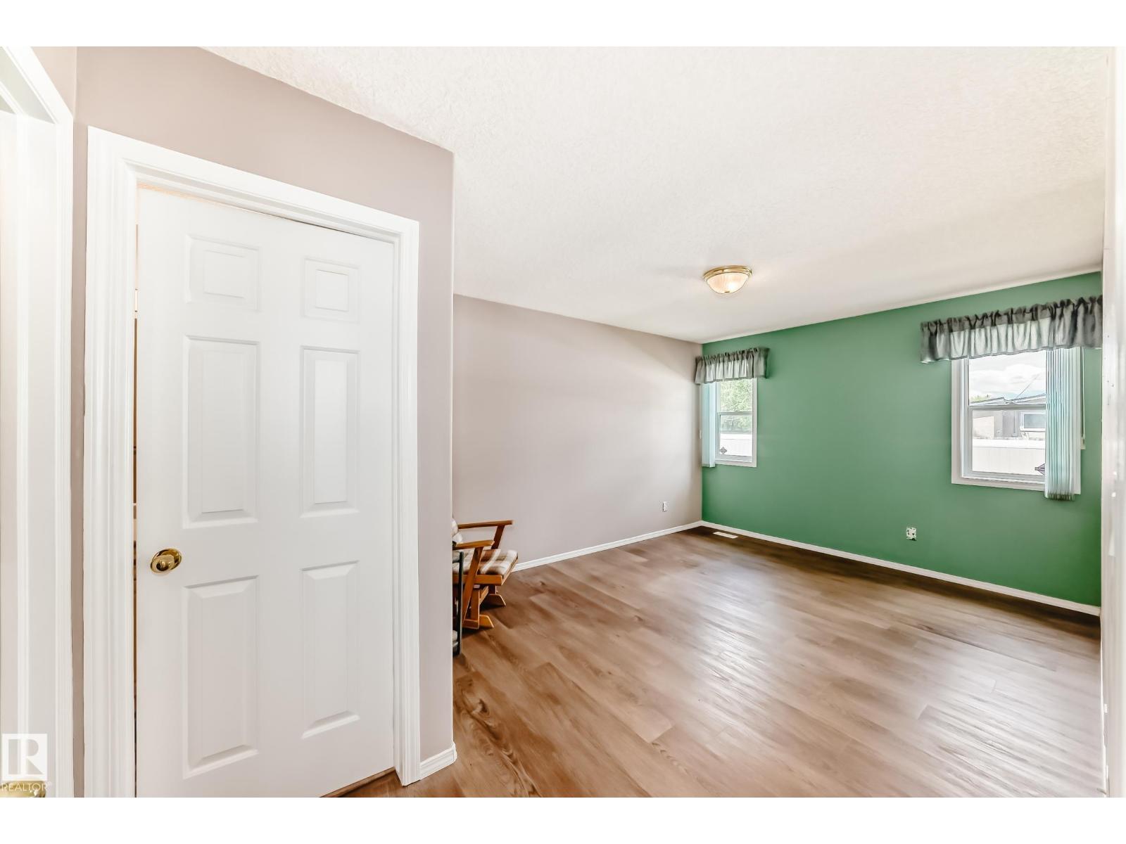 104 MAISONETTE VG - 22