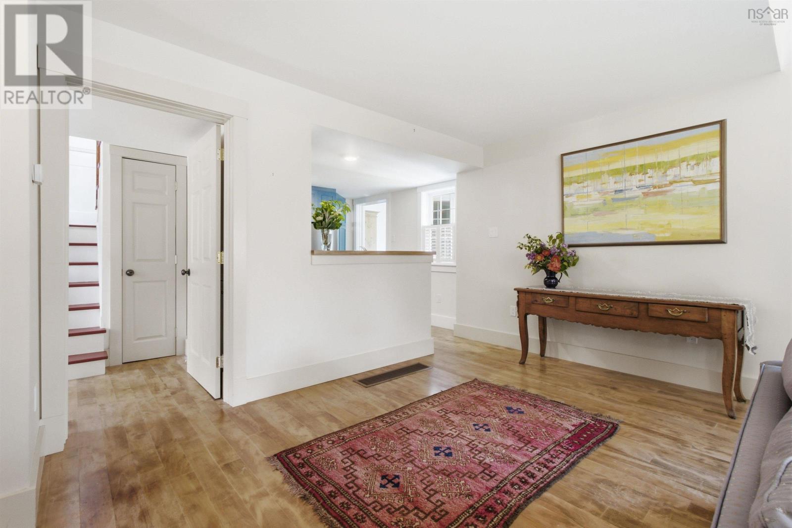 Property 23 of 42 of 24 Queen Street