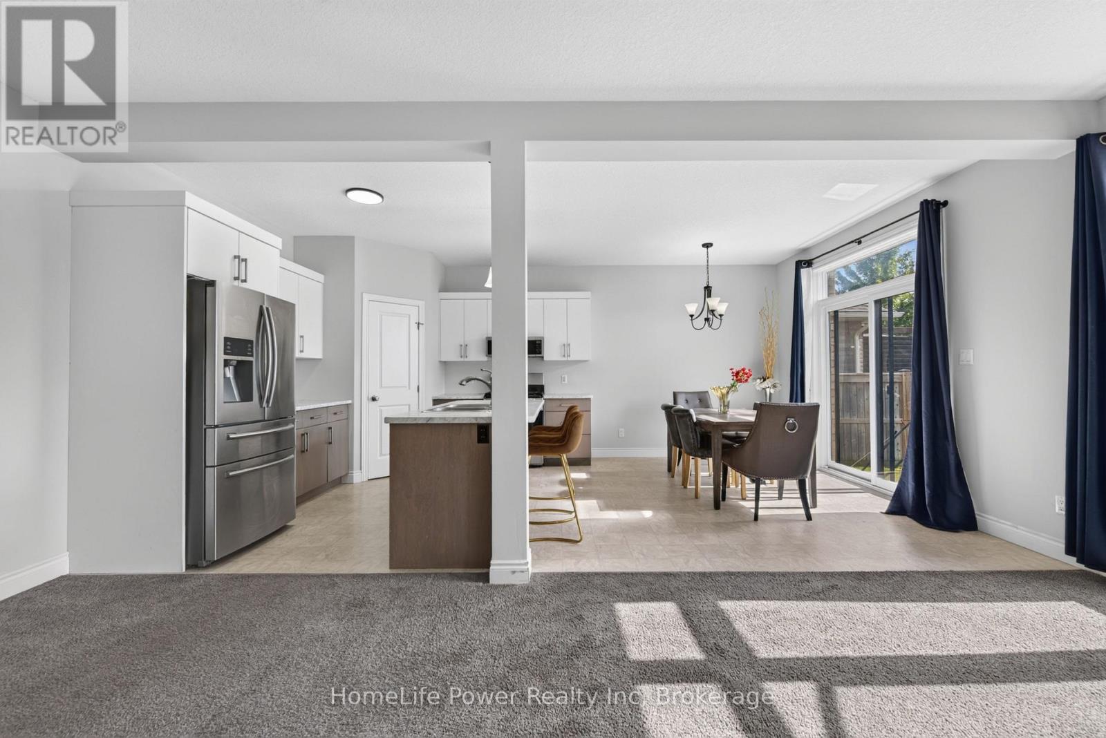 32 ASHBERRY PLACE - 12