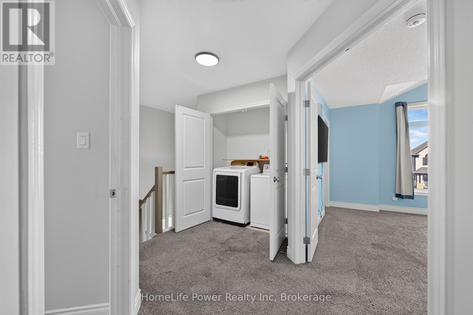 32 ASHBERRY PLACE - 21
