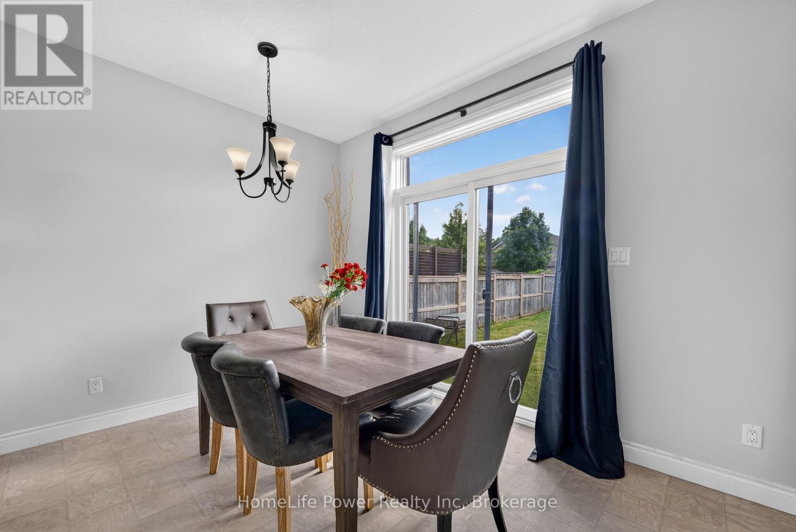 32 ASHBERRY PLACE - 18