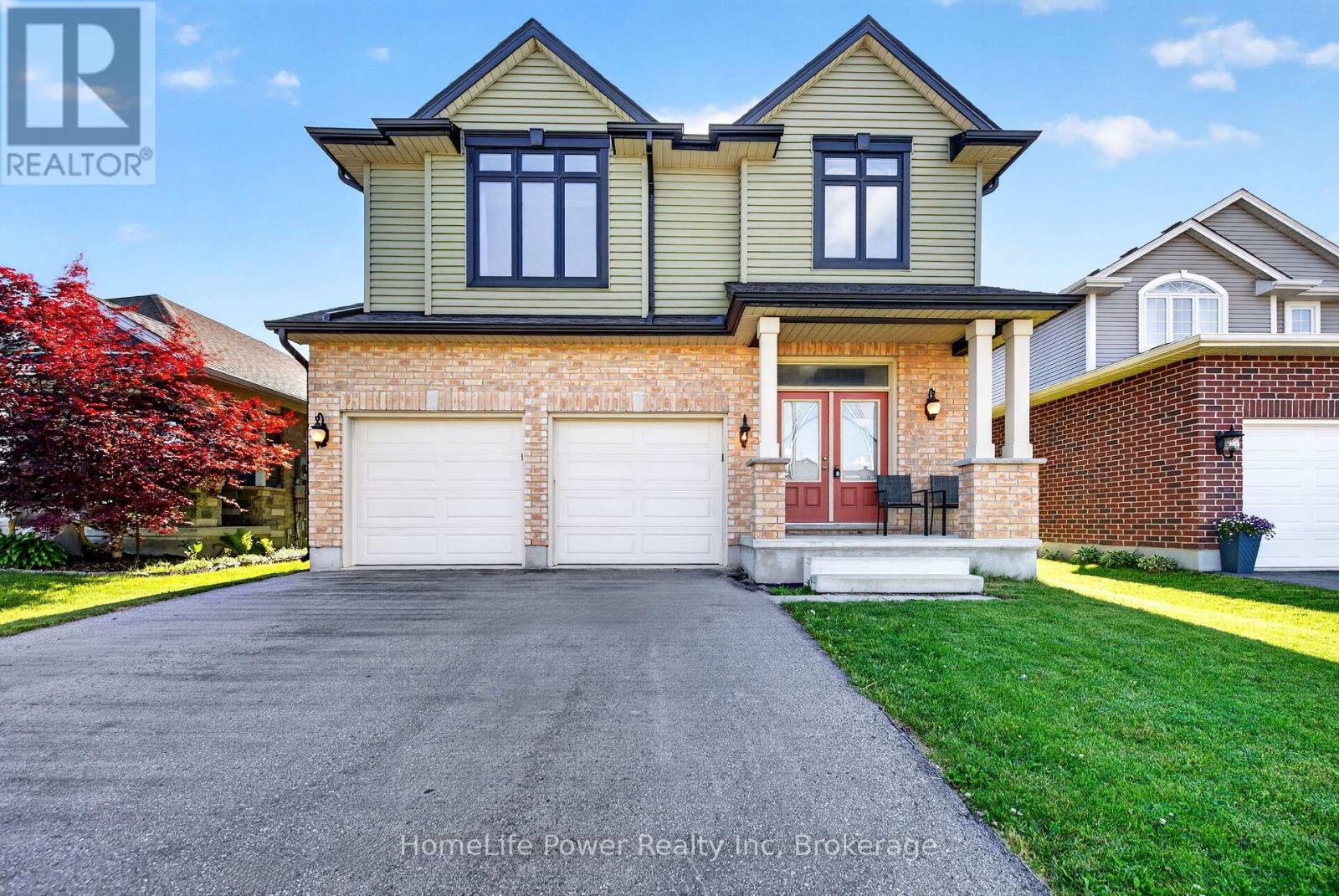 32 ASHBERRY PLACE - 2