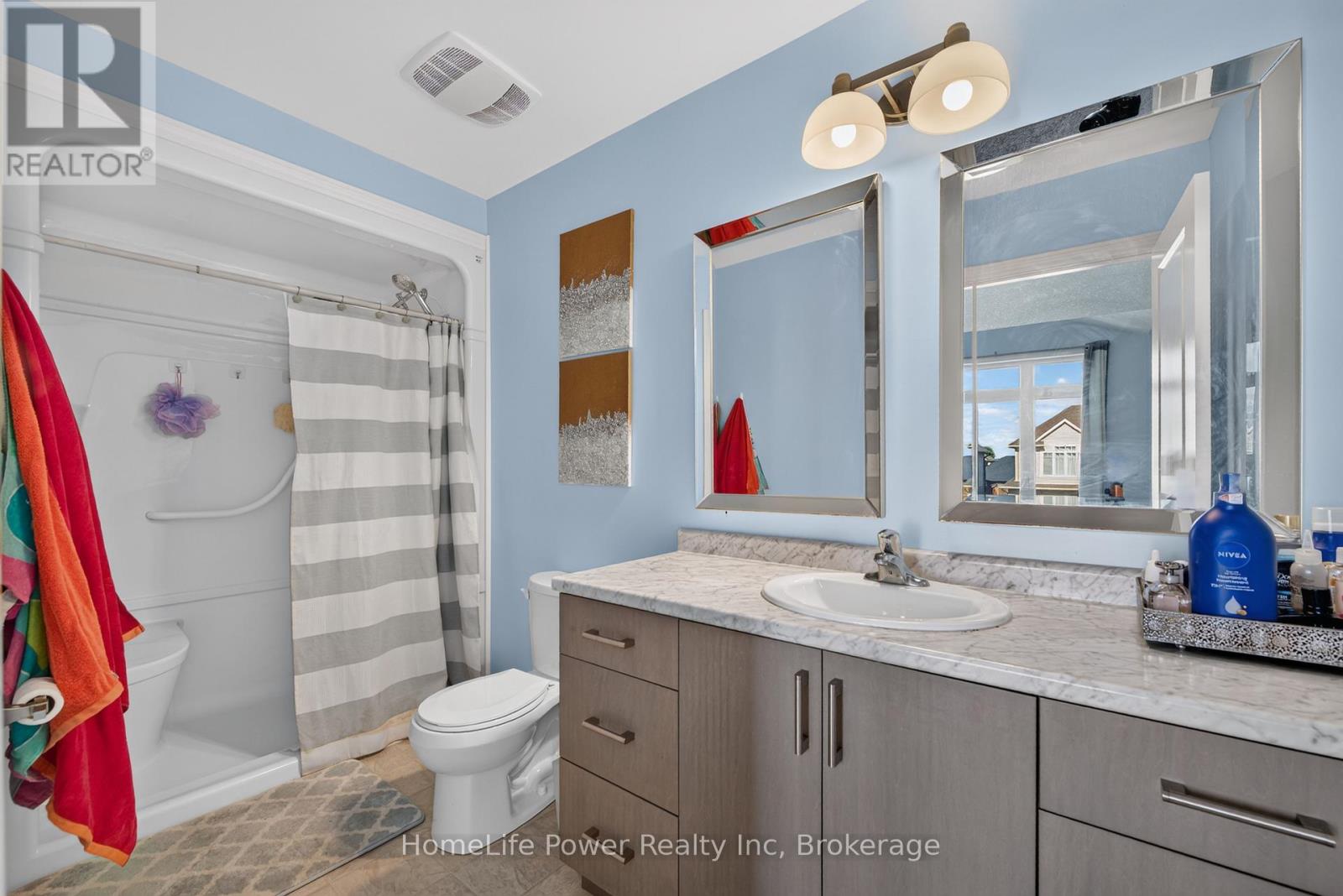32 ASHBERRY PLACE - 25