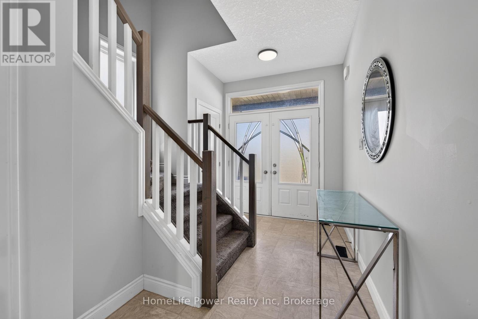 32 ASHBERRY PLACE - 7