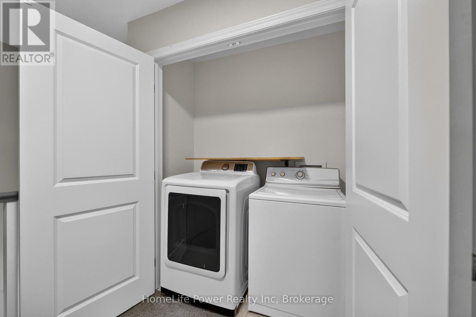 32 ASHBERRY PLACE - 22