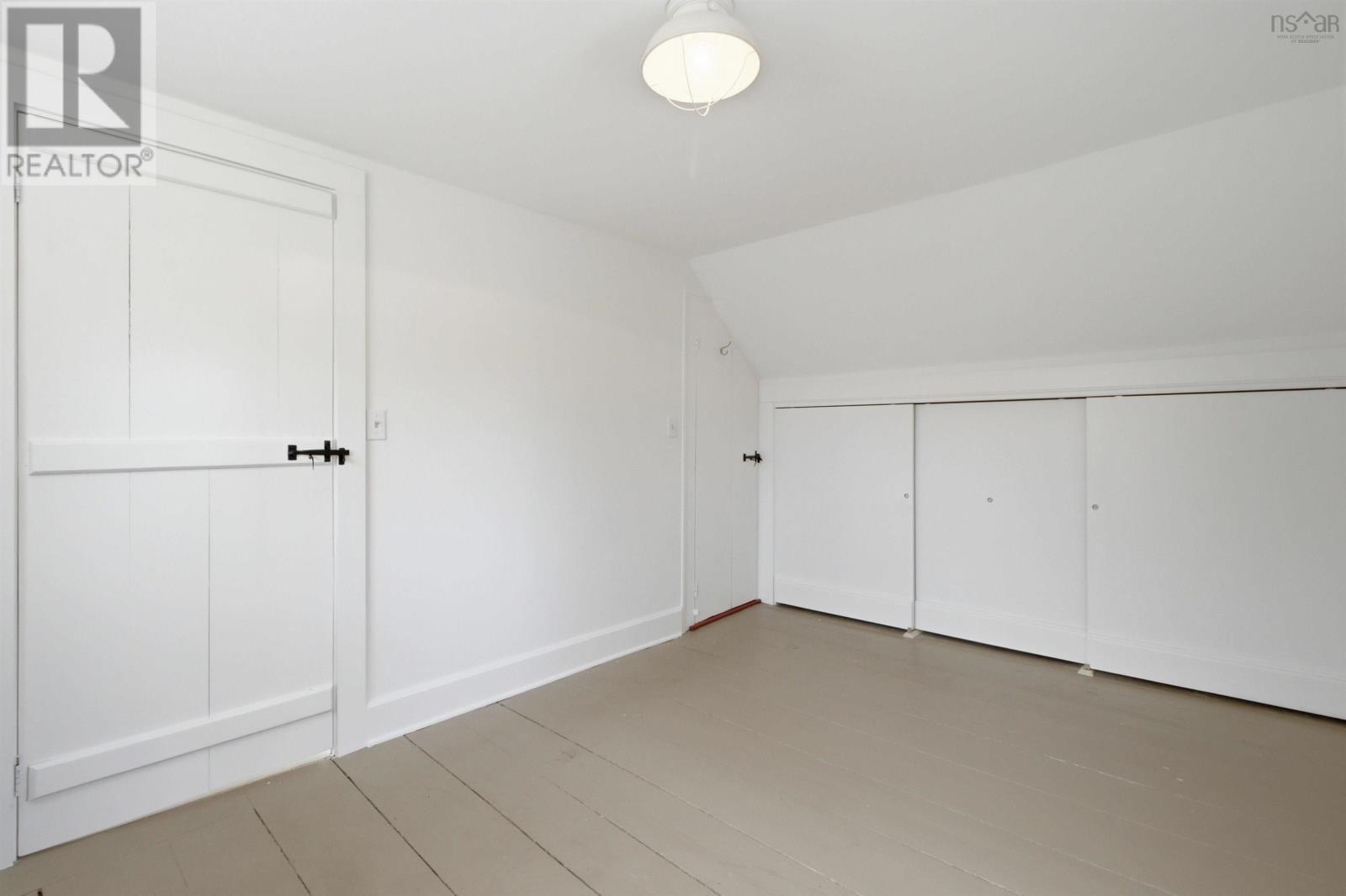 Property 30 of 42 of 24 Queen Street