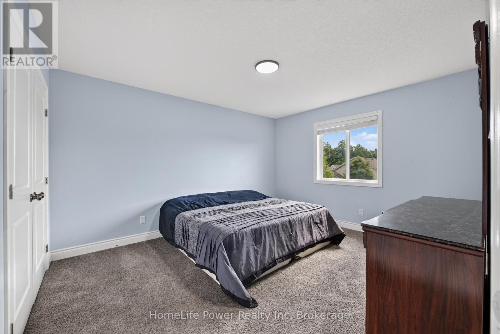 32 ASHBERRY PLACE - 28