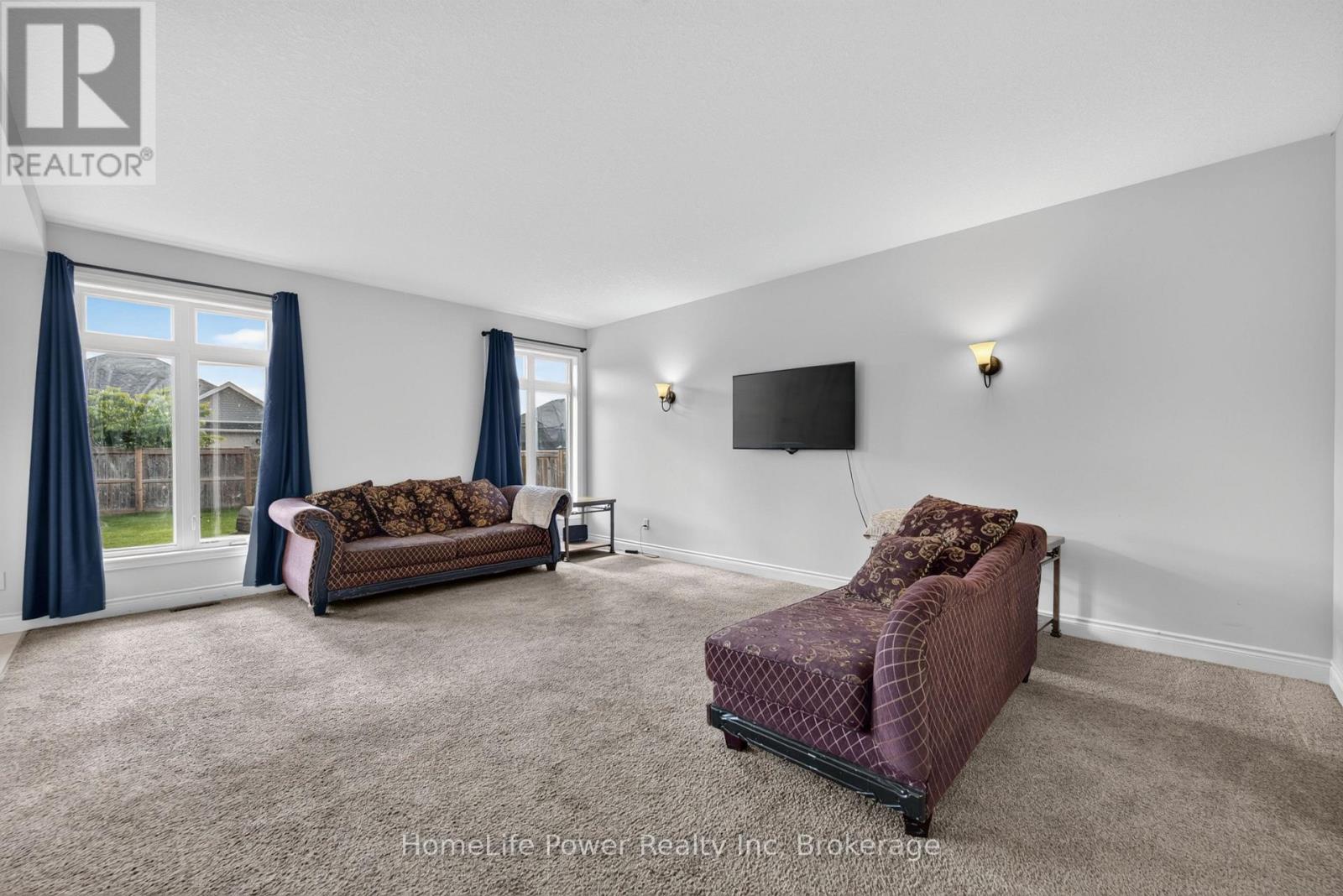 32 ASHBERRY PLACE - 9