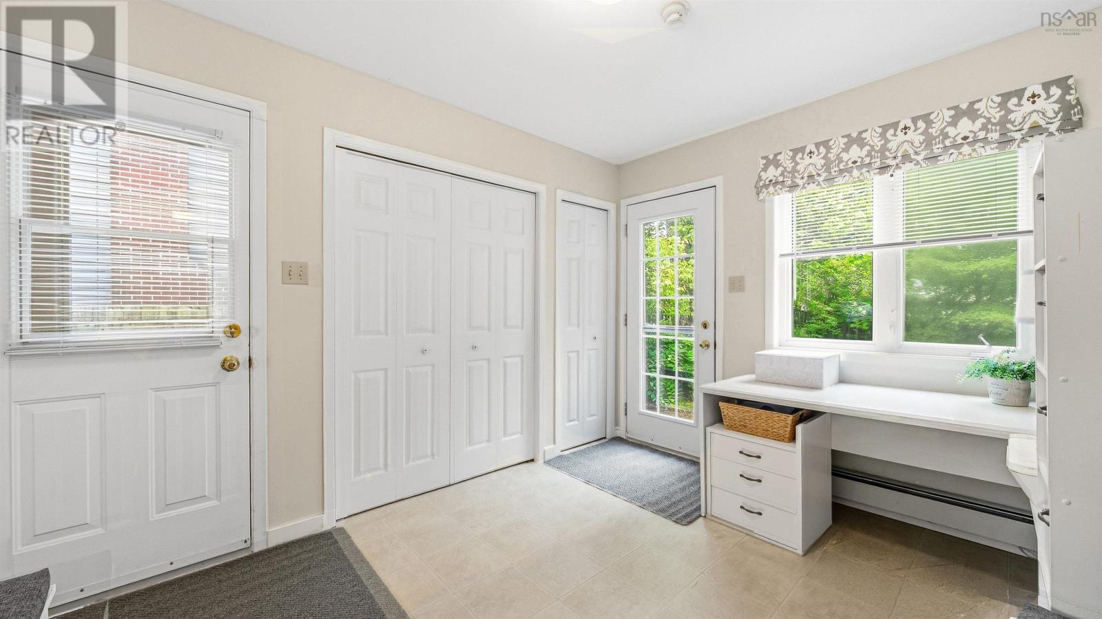 Property 24 of 49 of 17 Guy Street