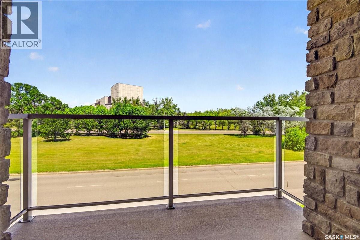 #211 1220 BLACKFOOT DRIVE - 26