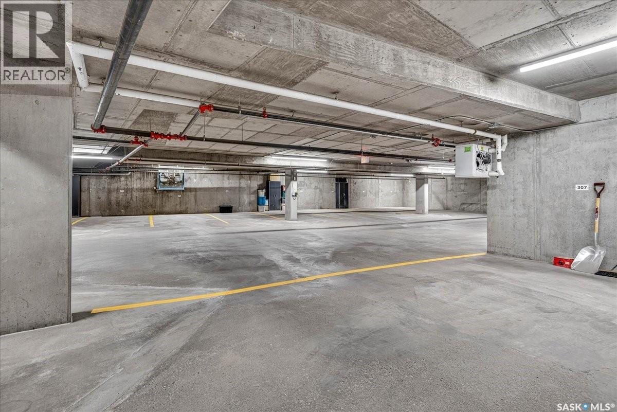 #211 1220 BLACKFOOT DRIVE - 27