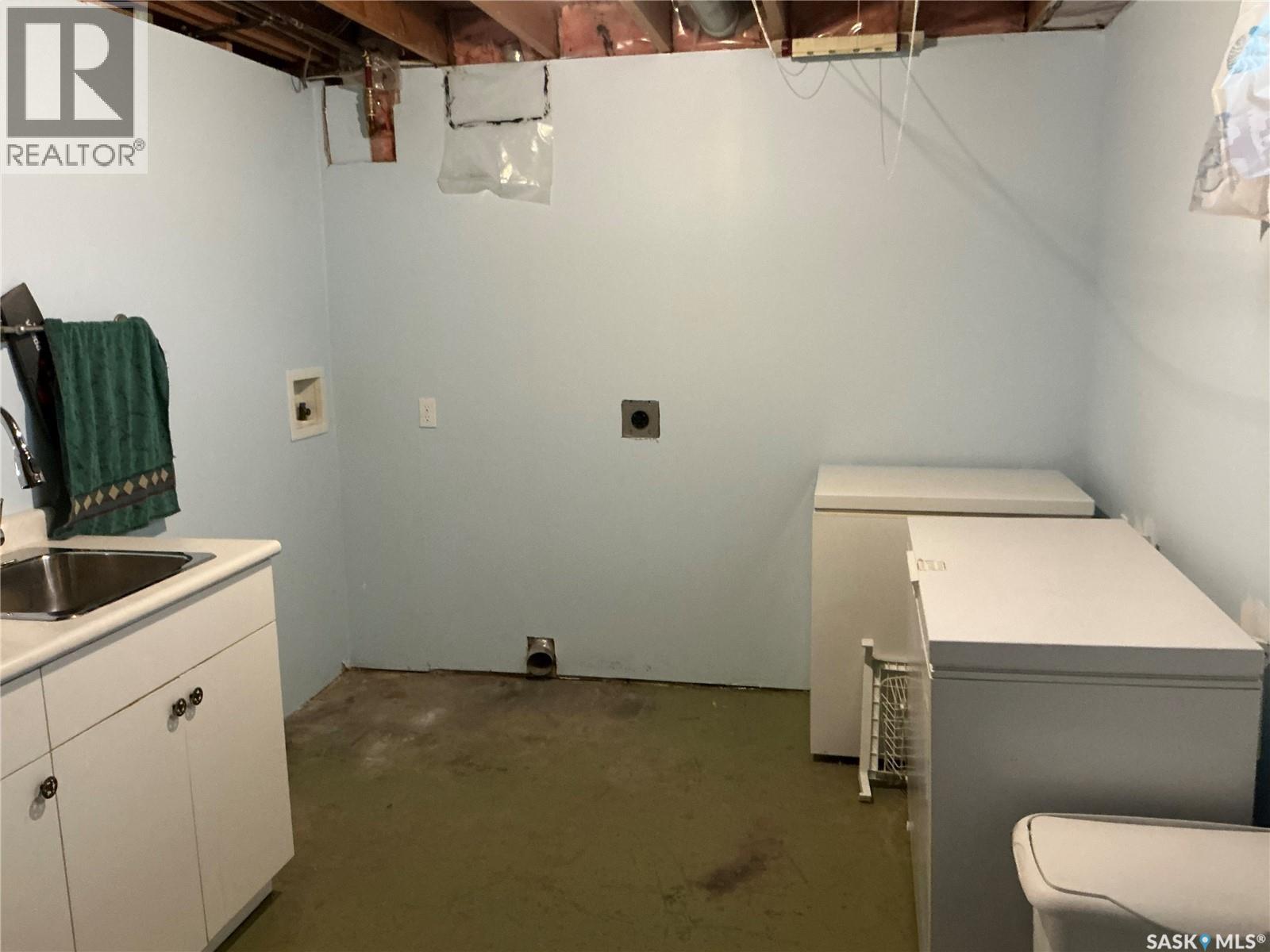 310 Vancouver AVENUE S — photo 17