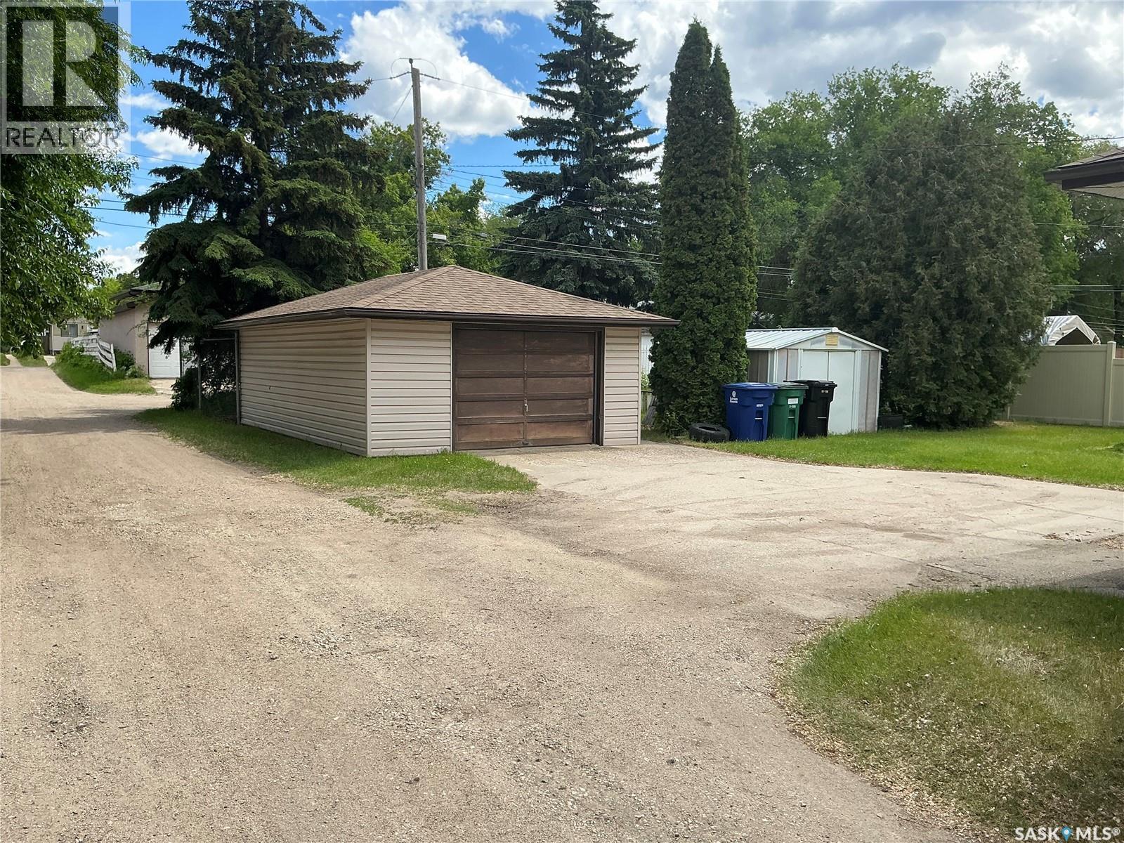 310 Vancouver AVENUE S - photo 2