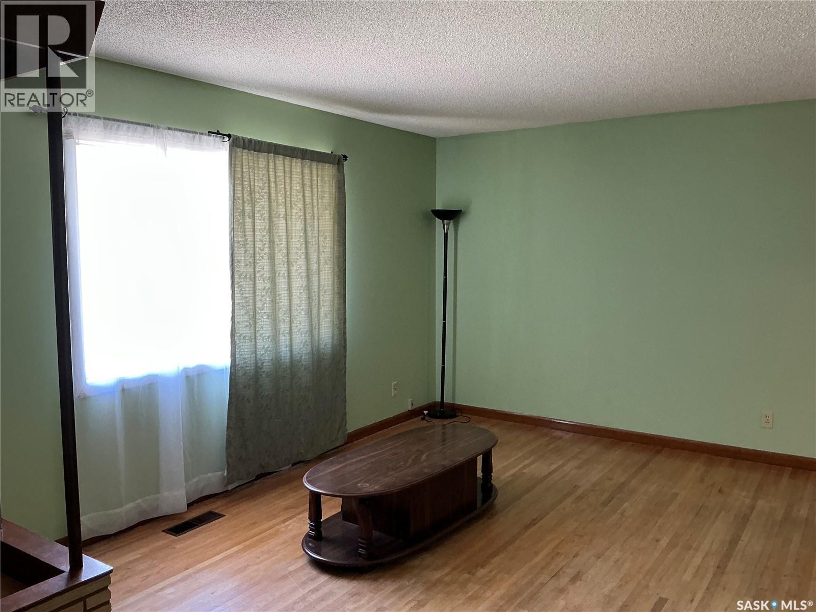 310 Vancouver AVENUE S — photo 6