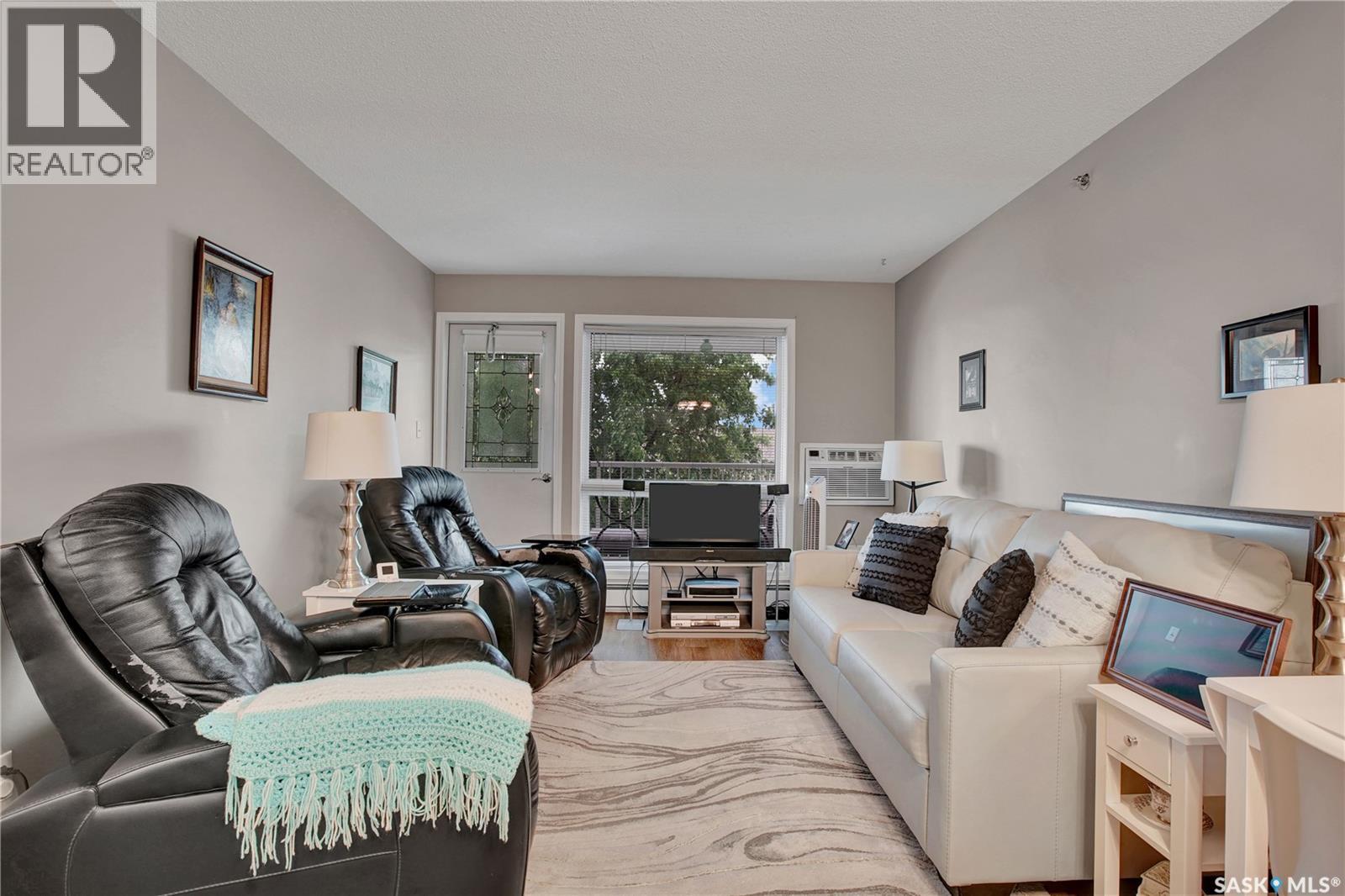 203 206 Pioneer PLACE - photo 4
