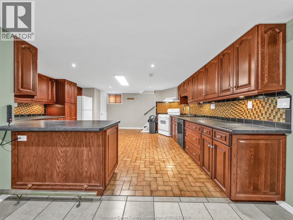 2528 Jos St Louis - 32