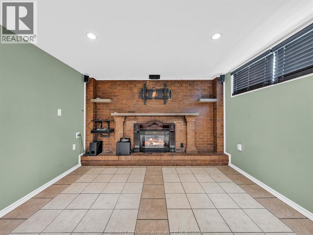 2528 Jos St Louis - 34
