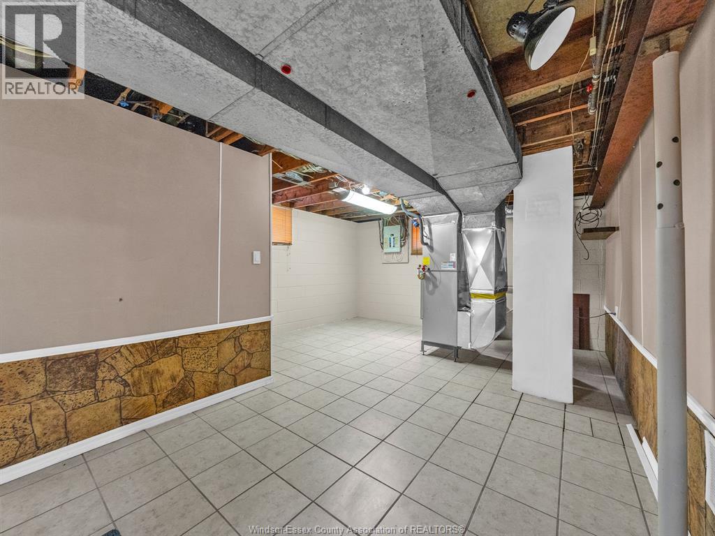 2528 Jos St Louis - 36