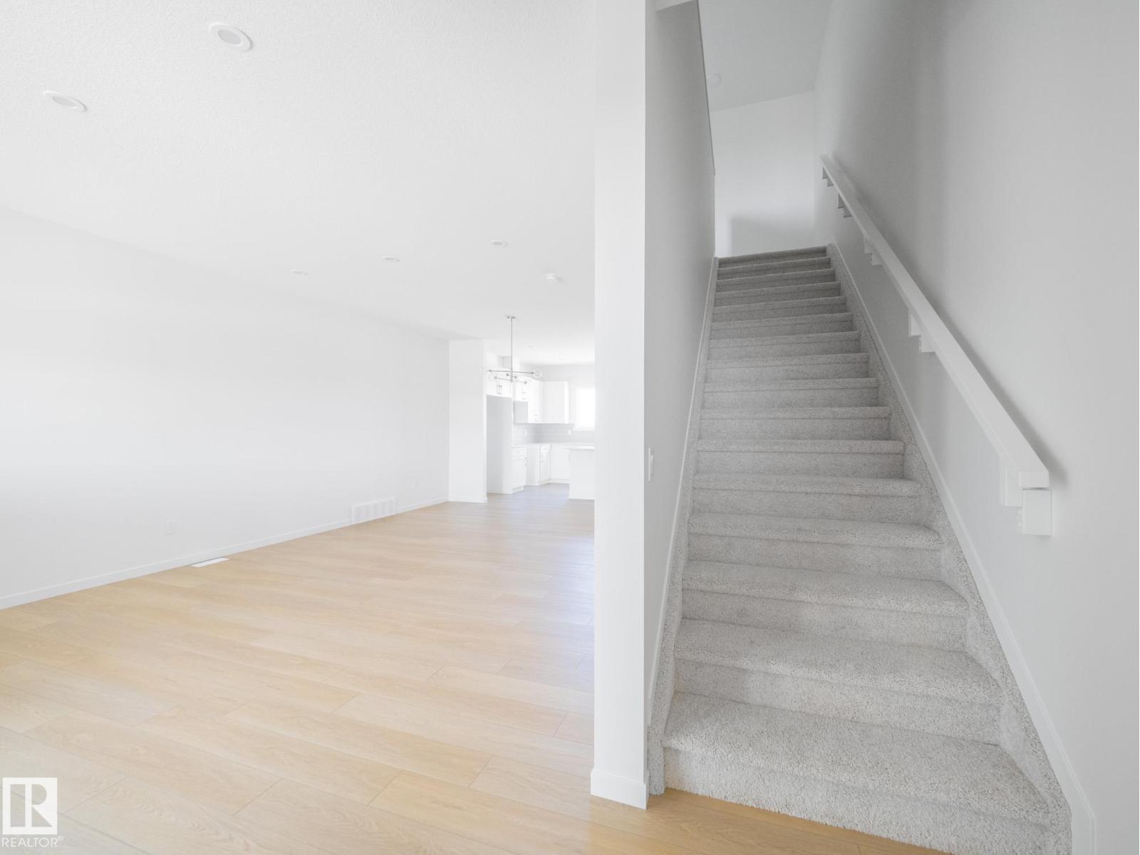 424 176 AV NE - 23