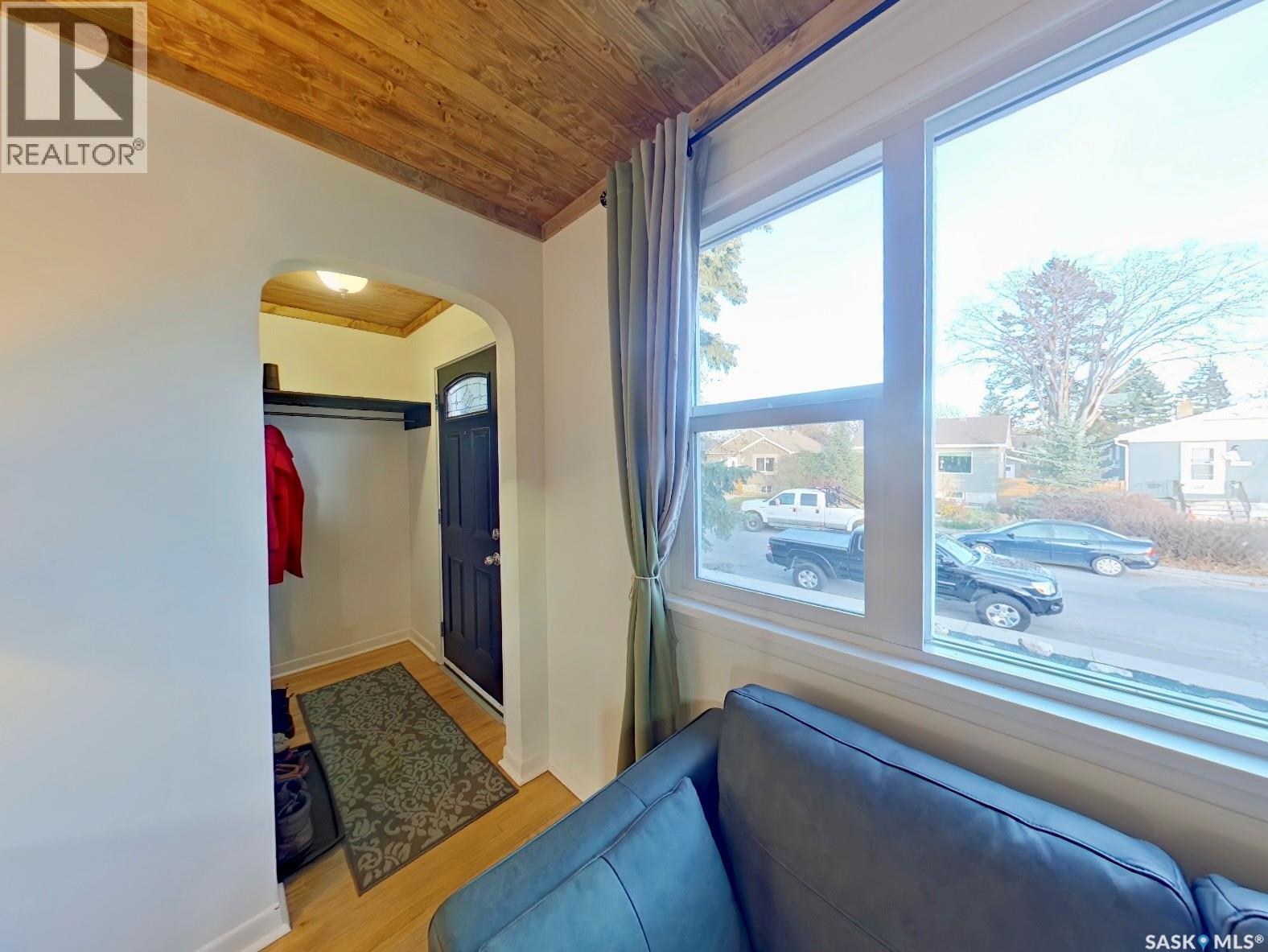 2268 Broder STREET - 7