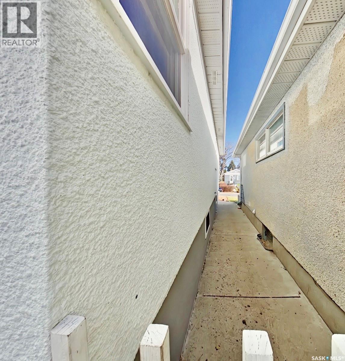 2268 Broder STREET - 32