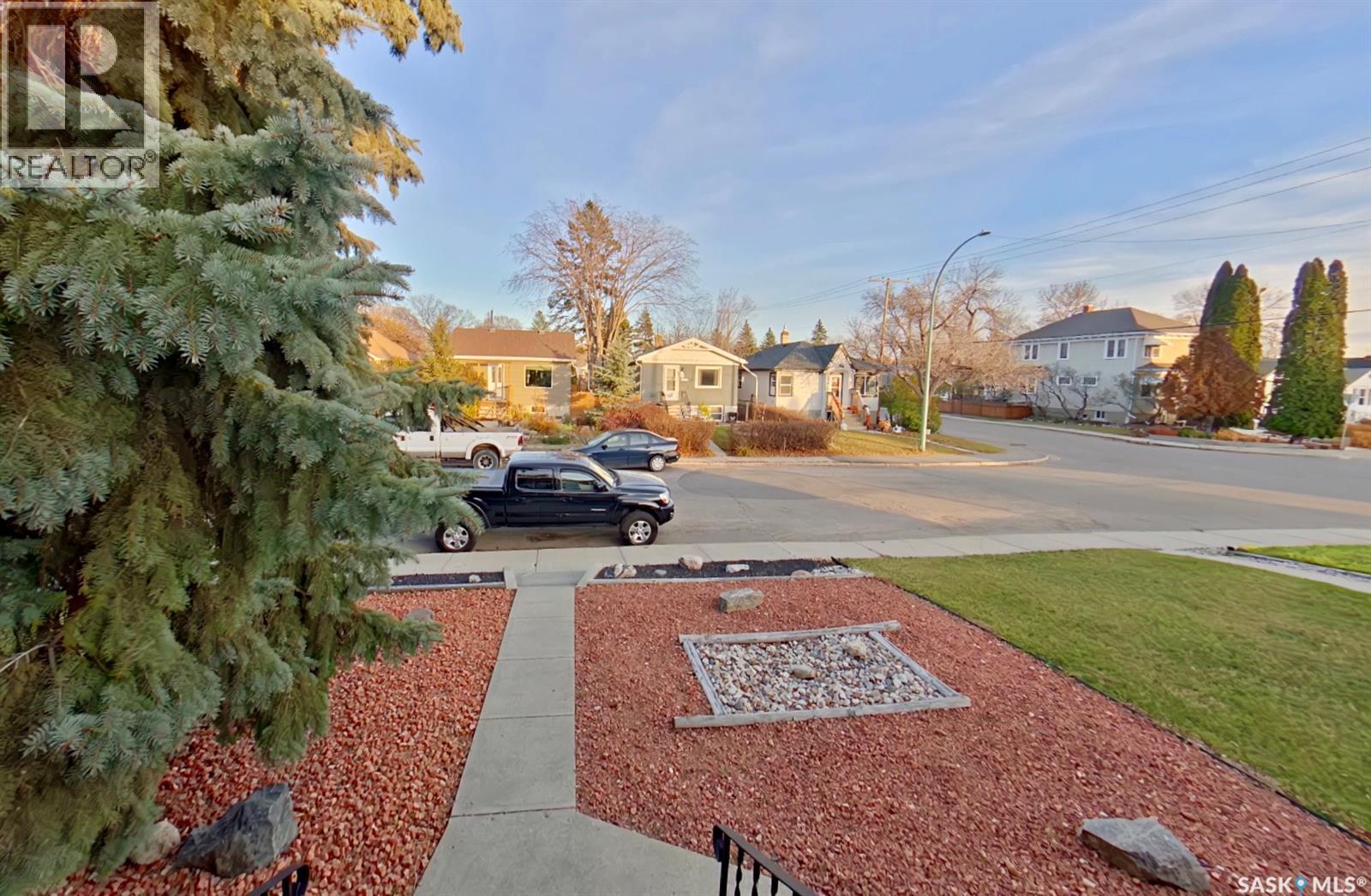 2268 Broder STREET - 33