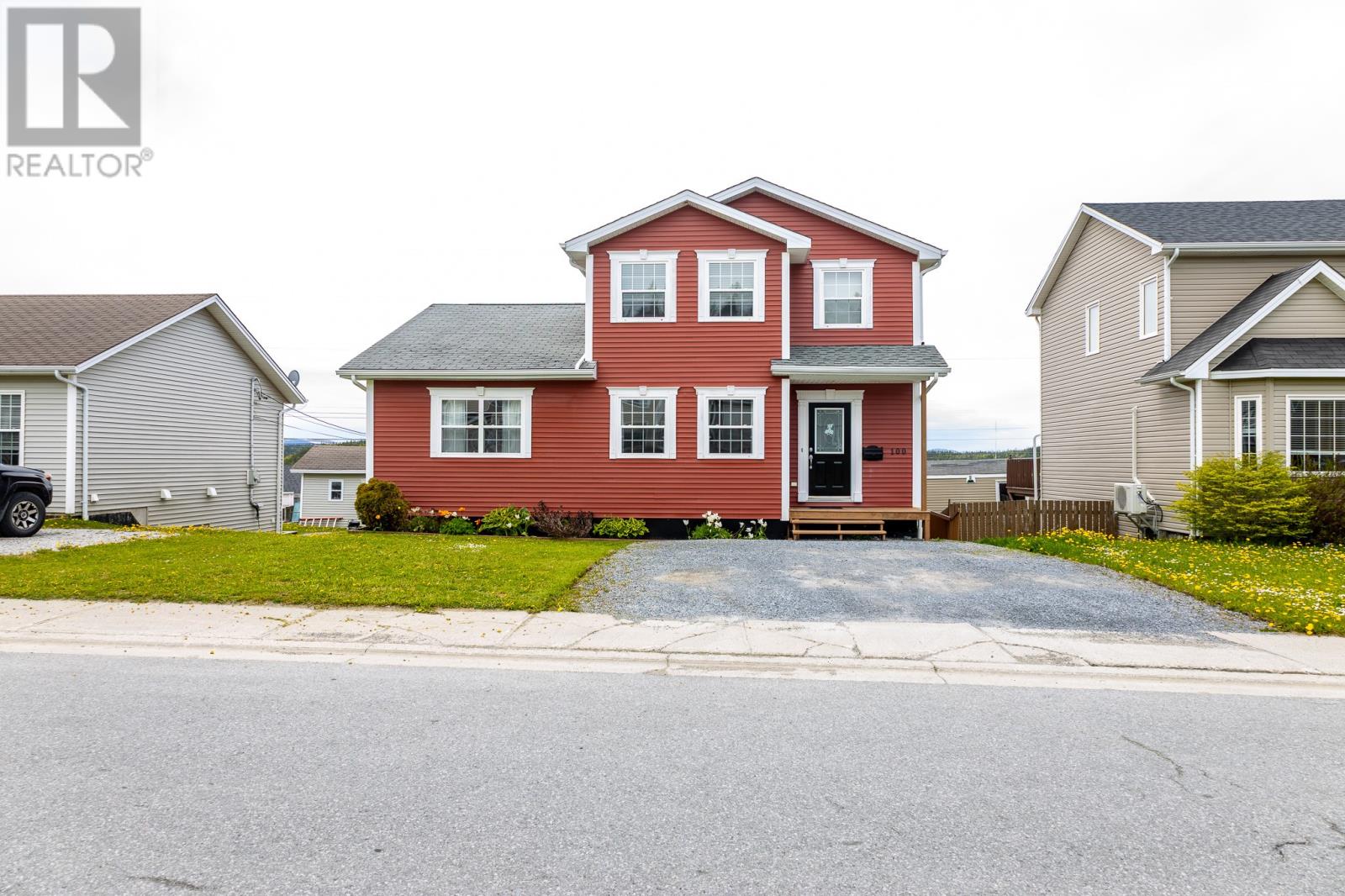 100 Fillatre Avenue - 27