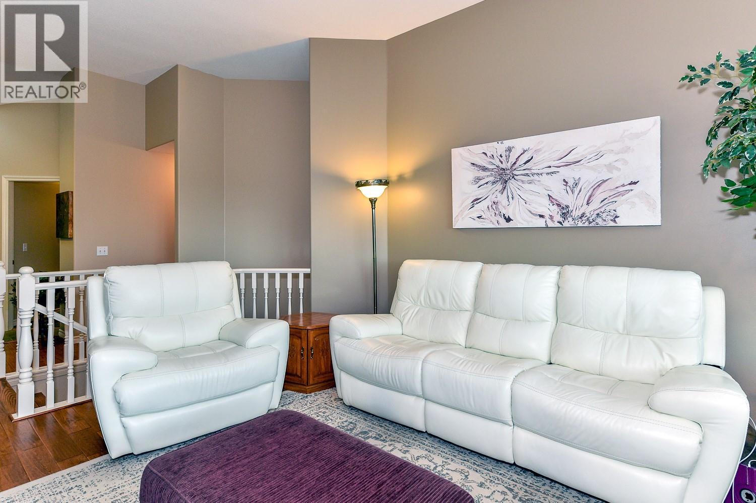 #14 4400 Gallaghers Drive E - 9