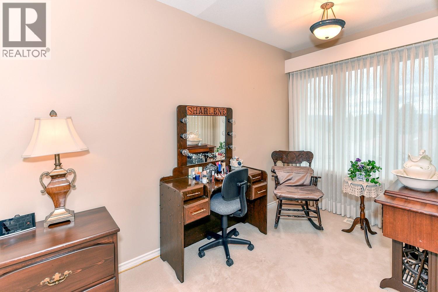 #14 4400 Gallaghers Drive E - 23