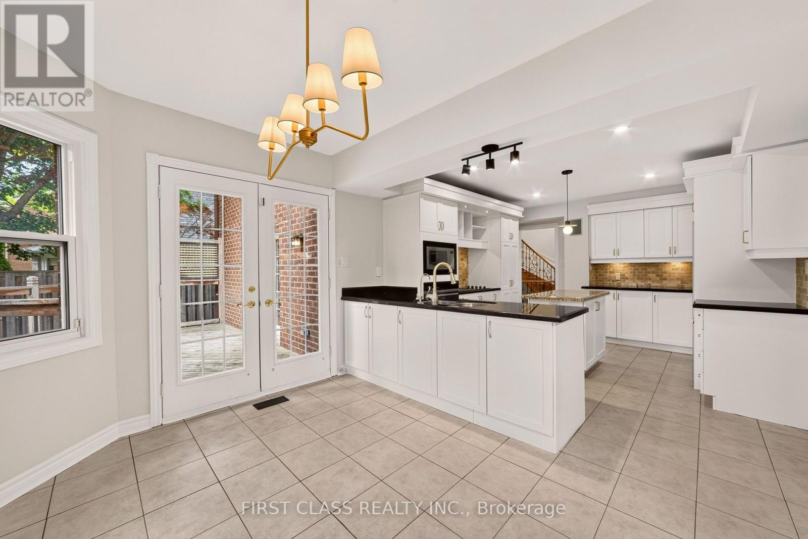 30 RITTER CRESCENT - 12