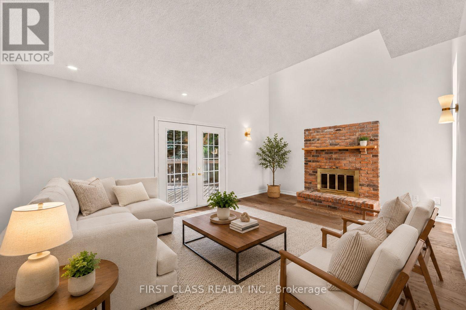 30 RITTER CRESCENT - 14