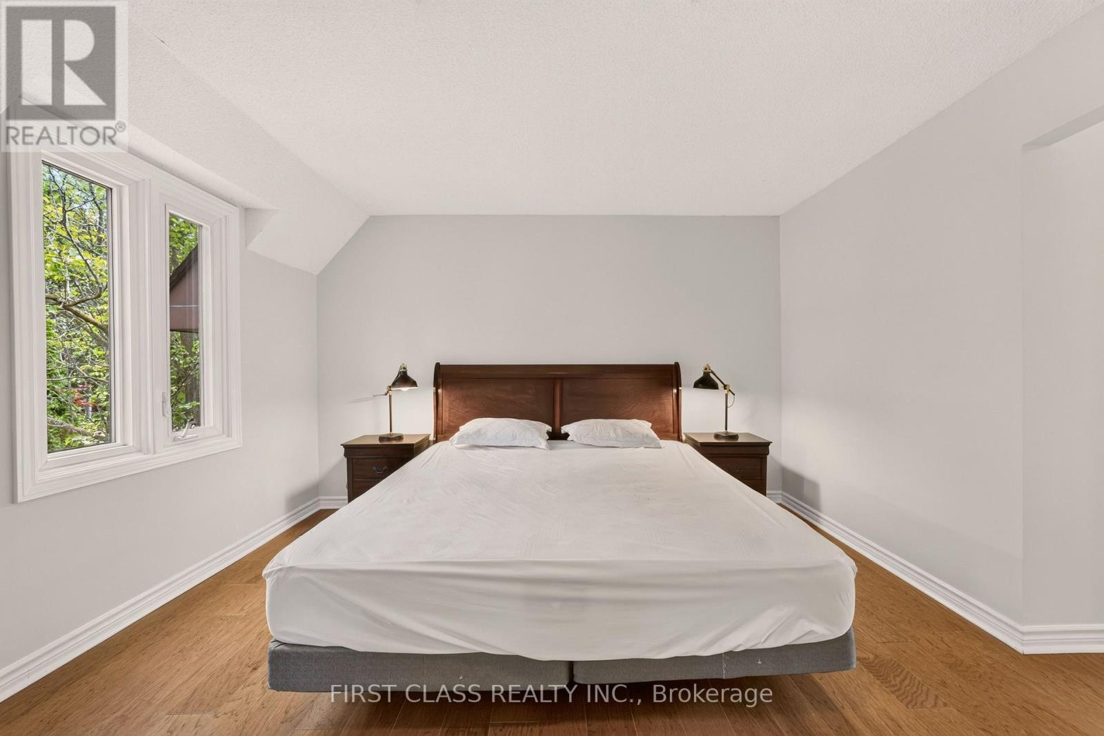 30 RITTER CRESCENT - 21
