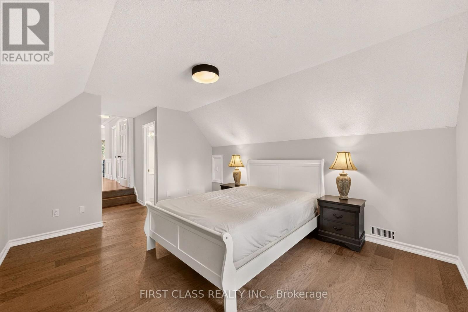 30 RITTER CRESCENT - 27