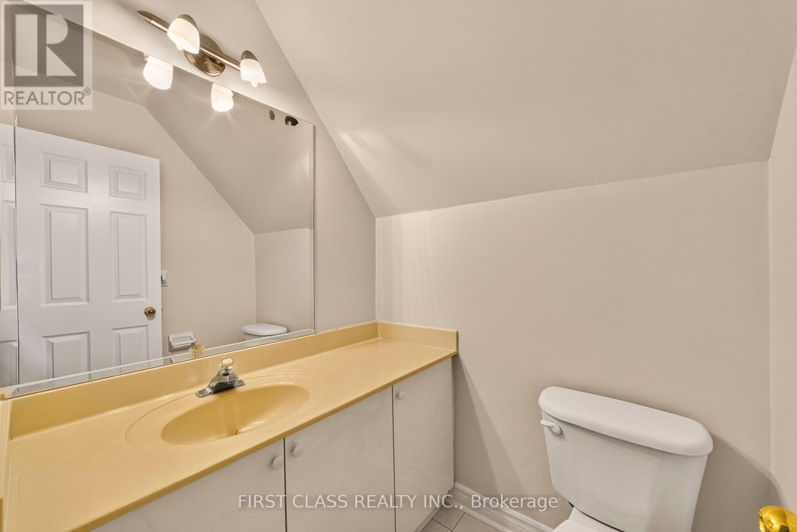 30 RITTER CRESCENT - 28