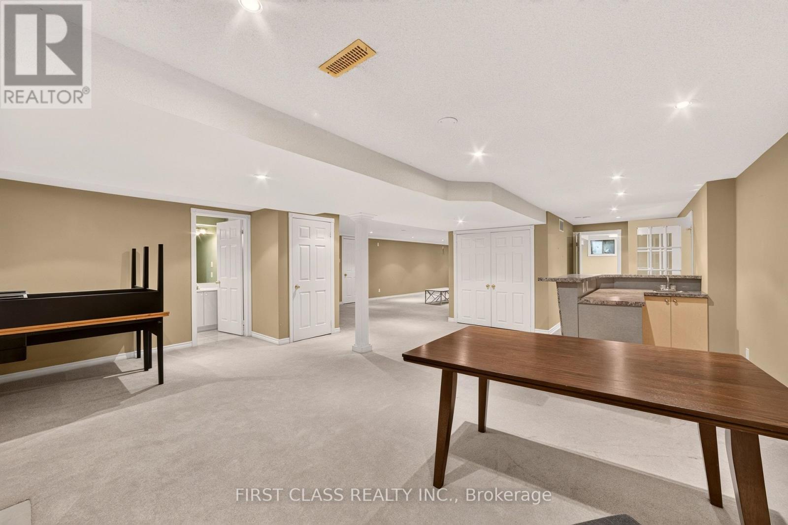 30 RITTER CRESCENT - 35