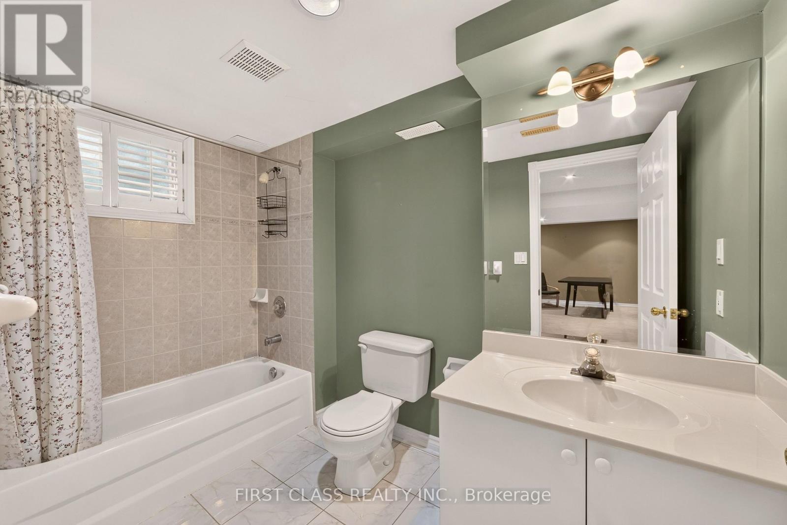 30 RITTER CRESCENT - 38
