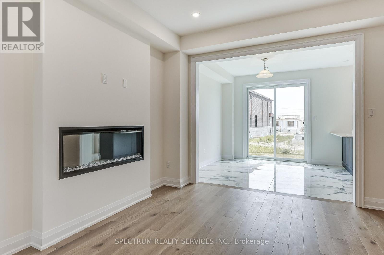 172 ADARIO CRESCENT - 10