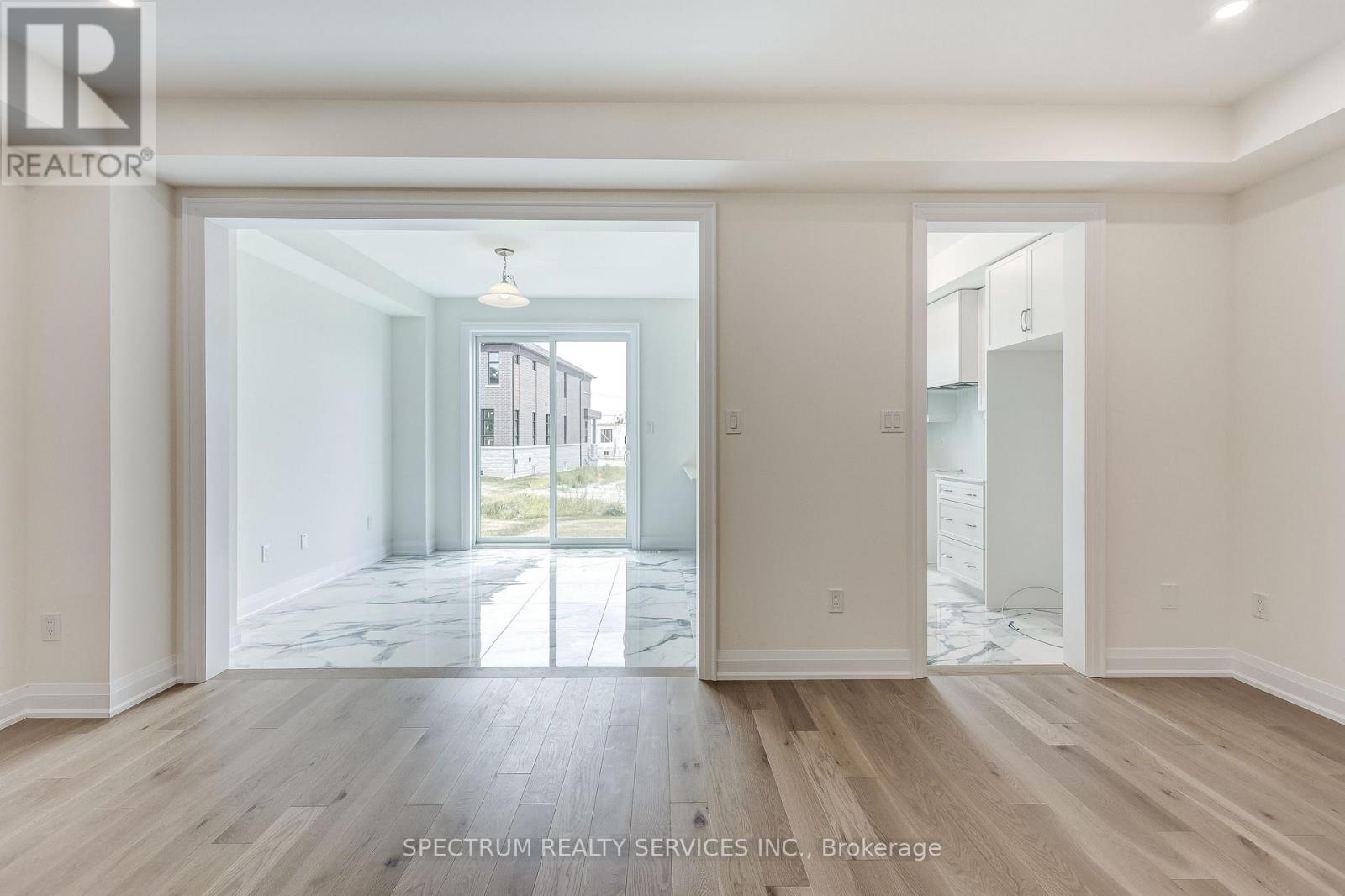 172 ADARIO CRESCENT - 11