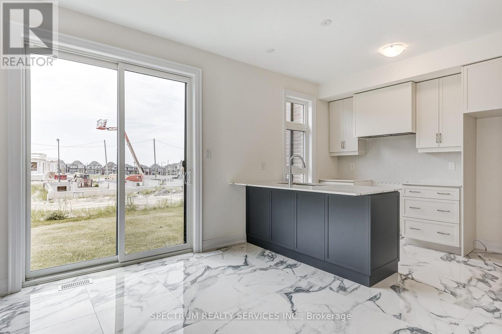 172 ADARIO CRESCENT - 17
