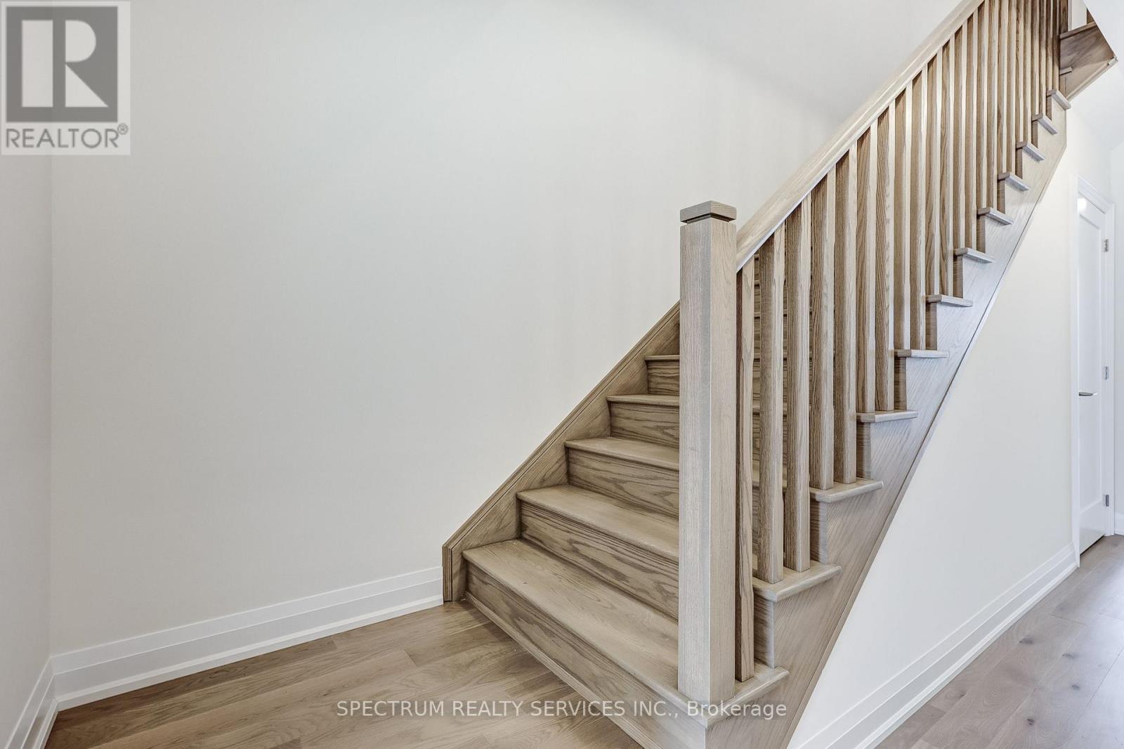 172 ADARIO CRESCENT - 19