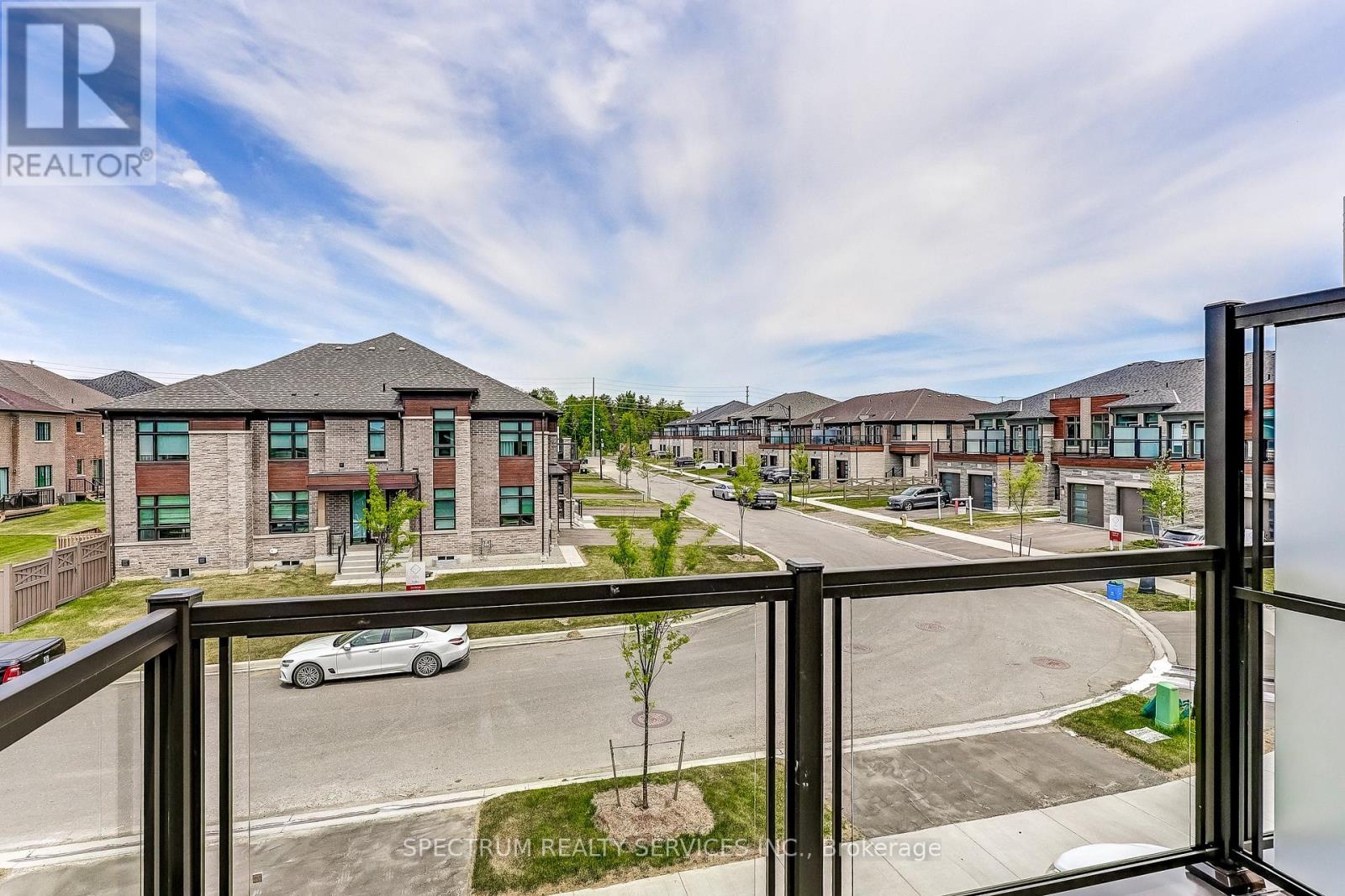 172 ADARIO CRESCENT - 30