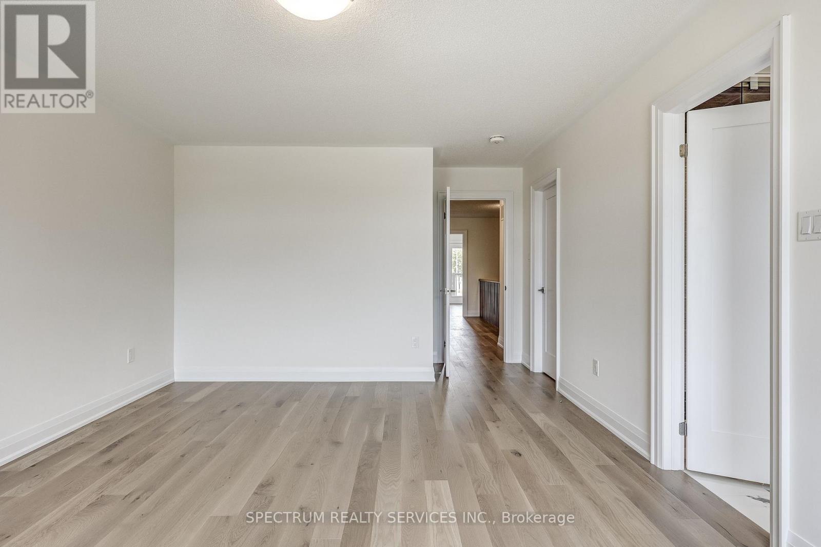 172 ADARIO CRESCENT - 36