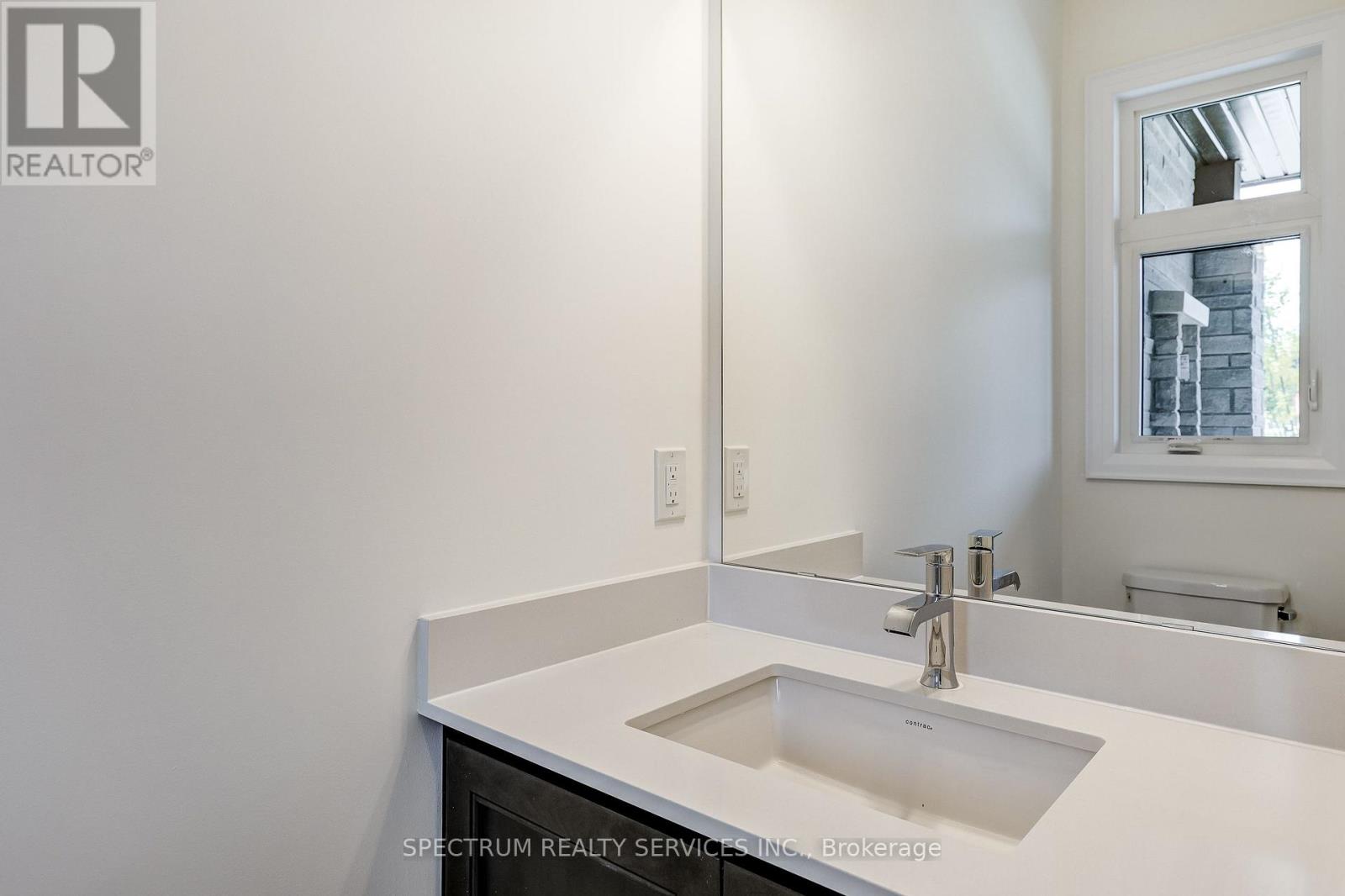 172 ADARIO CRESCENT - 7