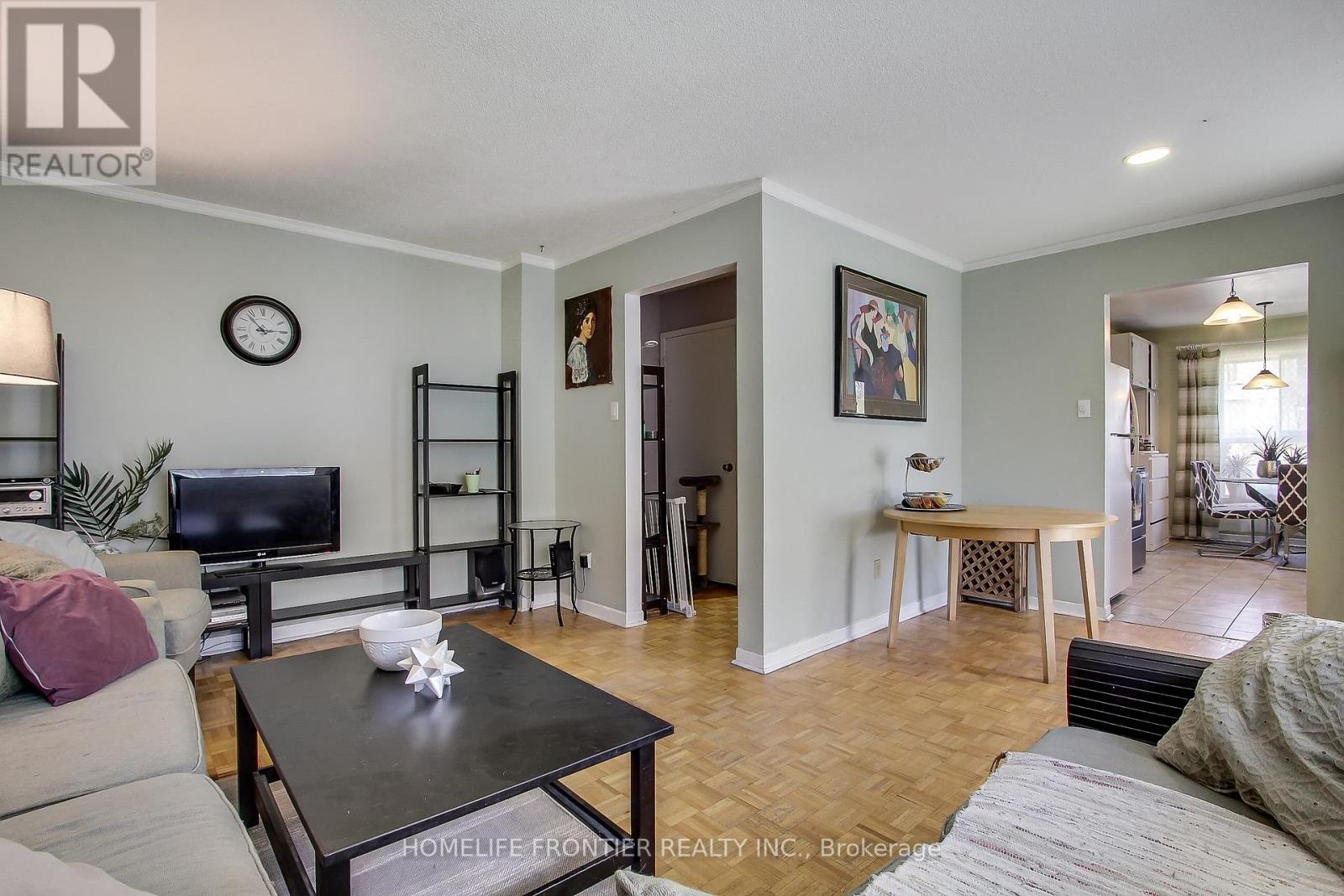 5 PENWICK CRESCENT - 12
