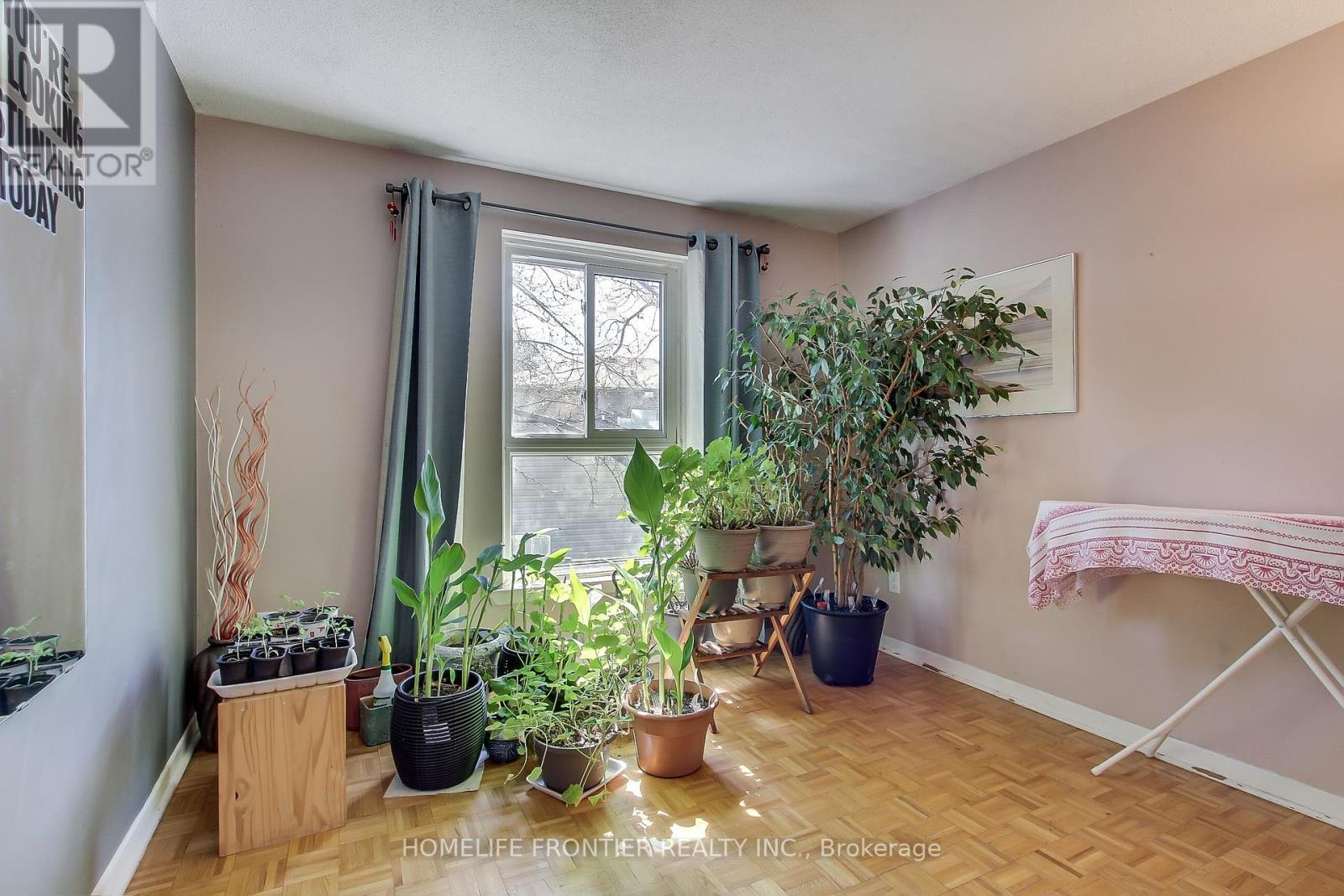 5 PENWICK CRESCENT - 16